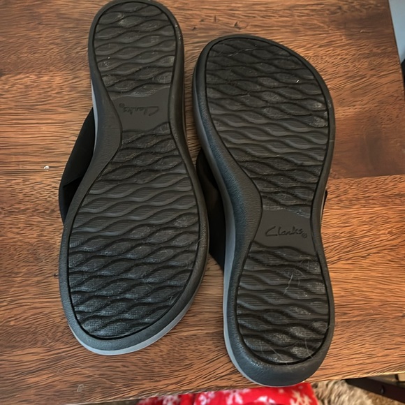 Clarks cloud steppers Size 7 in Black. New without box or tags. - Picture 3 of 4